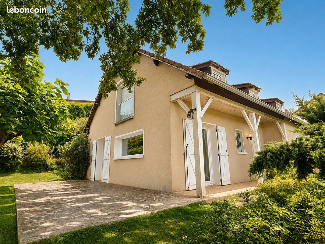 Maison 5 pièces 114 m² · à Brive-la-Gaillarde · 114 m² · 1 360 €/mois