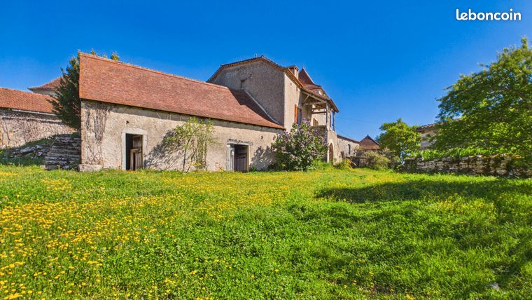 Maison 4 pièces 633 m²