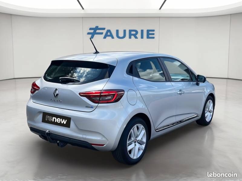 Renault Clio E-Tech 140 Business (image 5)