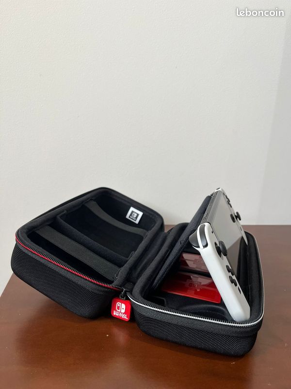Nintendo Switch Oled + jeu & accéssoires (image 5)