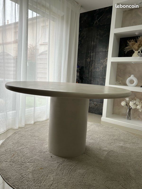 Table en ciment ciré (image 2)
