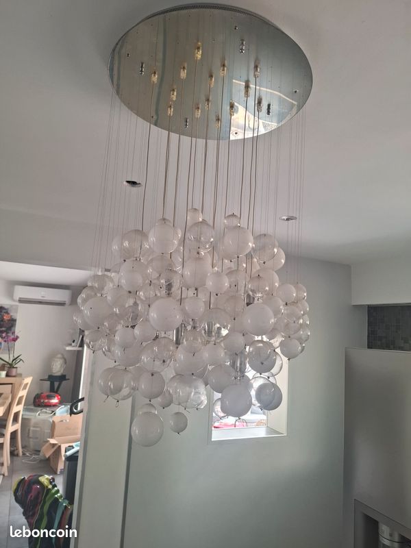 Luminaire design (image 1)