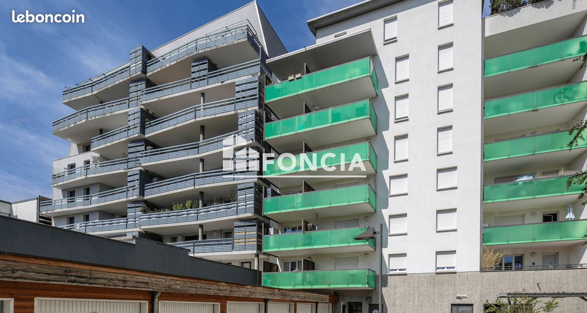 T3 – 63 m² avec possibilité de garage et balcon plein sud – Centre d'Échirolles (image 1)