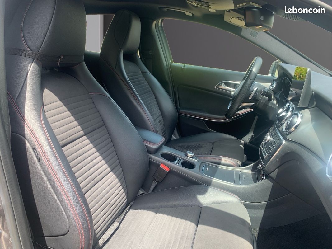 MERCEDES CLASSE GLA 200 SPORT EDITION BA Toit Ouvrant Panoramique caméra de recul carplay siège chauffant 156Ch Garantie 12 mois (image 10)