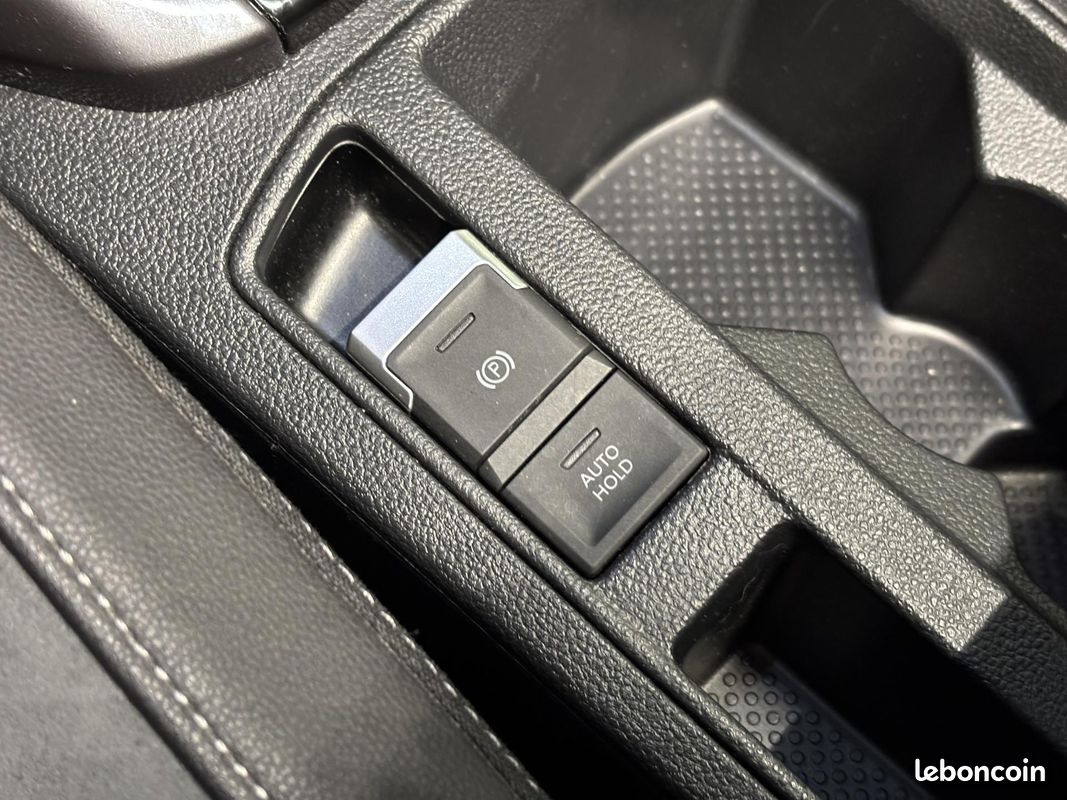 VOLKSWAGEN T-ROC 2.0 TDi 150 R-LINE DSG7 ATTELAGE CAMERA ACC (image 21)