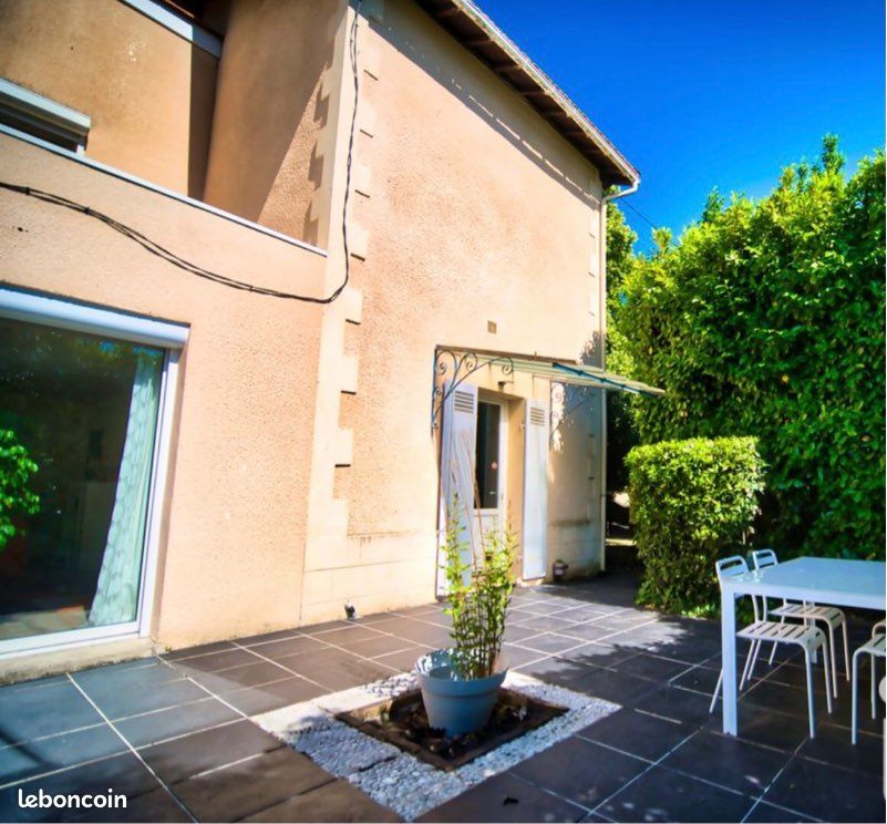 Maison 160m2, Terrain arboré 1 028m2, 4 chambres, piscine (image 1)