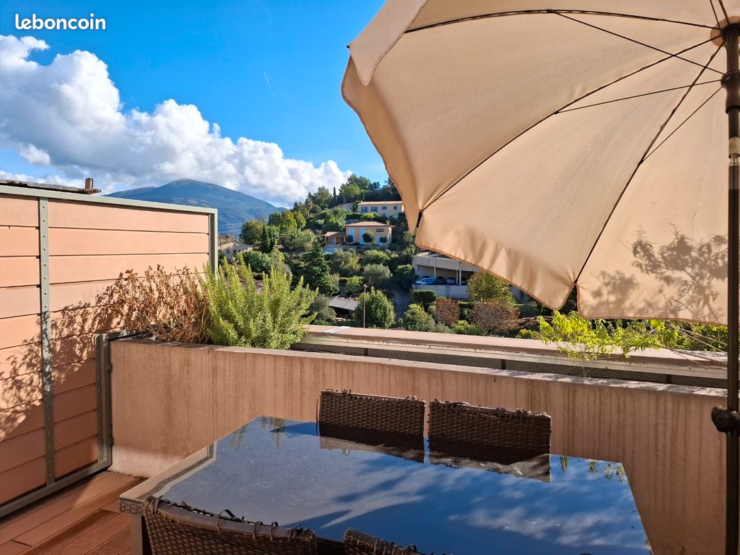 Parking 45 m² · à Châteauneuf-Grasse · 45 m² · 220 000 €