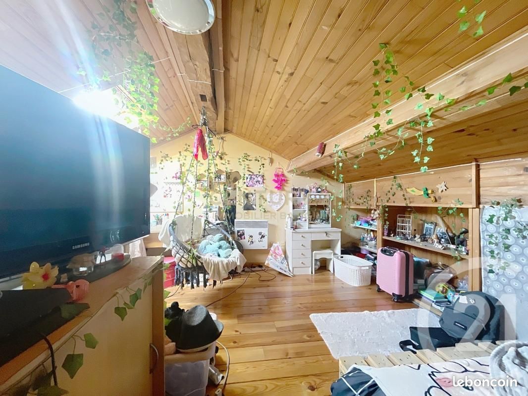 Maison 6 pièces 152 m² · à Champier · 152 m² · 180 000 €