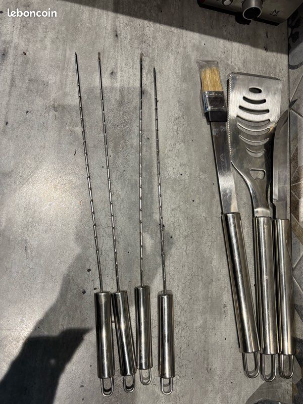 Ustensiles cuisine barbecue weber neuf inox 4 Pics à brochette Couteau Pinceau à viande Spatule (image 1)