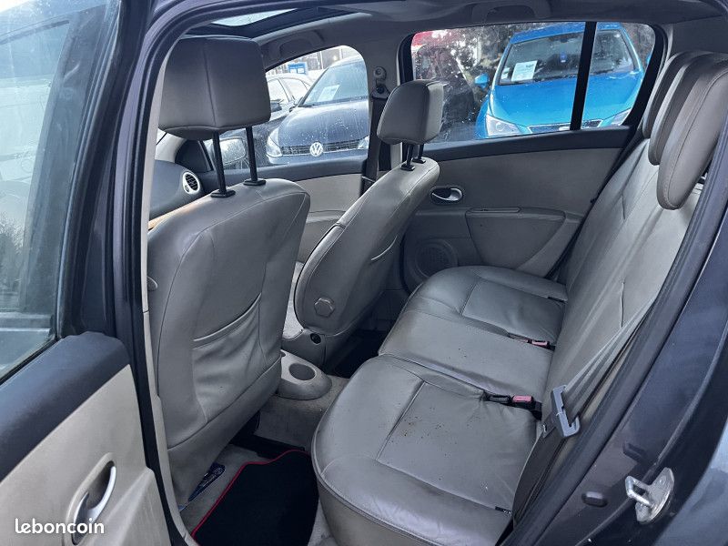 Renault CLIO III 1.2 TCE 100CH INITIALE 5P (image 10)