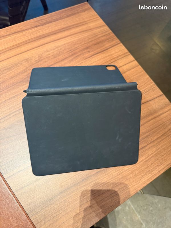 Ipad Pro 11" - 2022 - 128Go - très bon état (image 4)