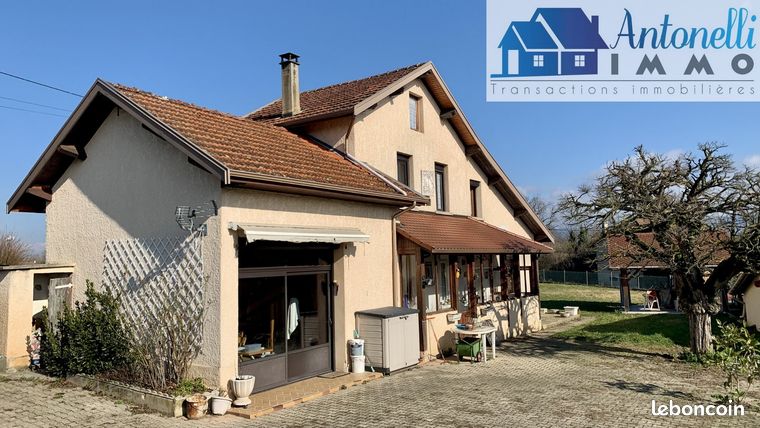 Maison 7 pièces 226 m²