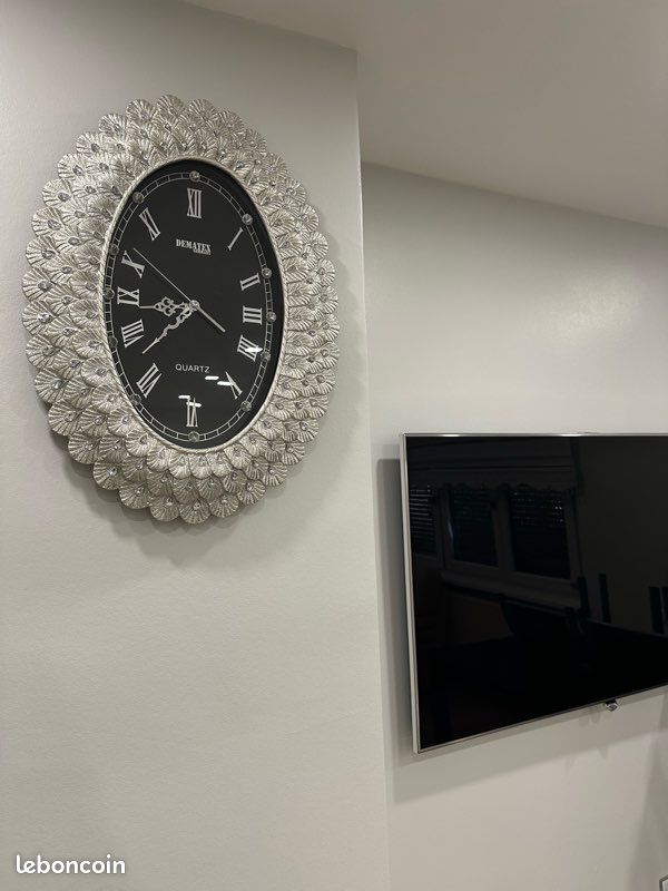 Horloge murale décorative (image 1)