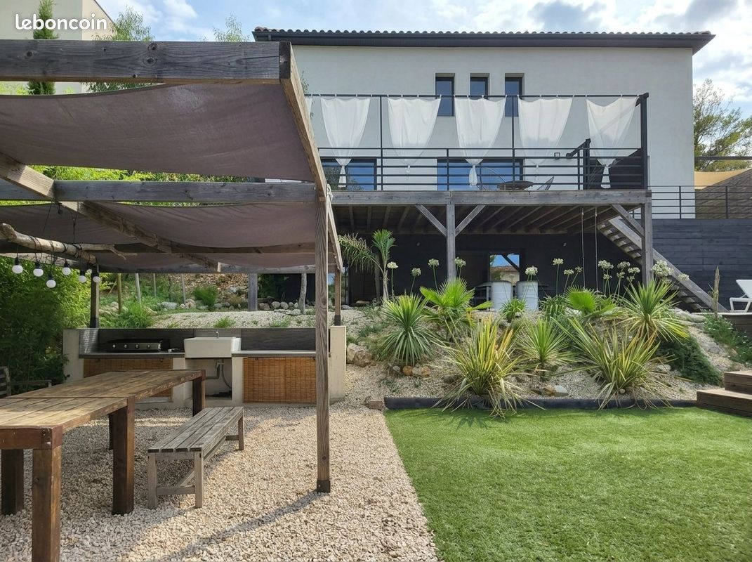 Maison 4 pièces 205 m² · à Juvignac · 205 m² · 649 000 €