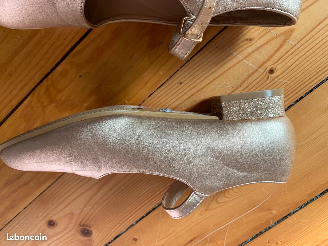 Chaussures dorées (image 4)