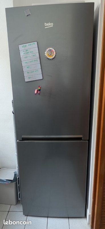 Réfrigérateur-congélateur Beko RCNA366K40XBN – 324 L – No Frost – excellent état (image 1)