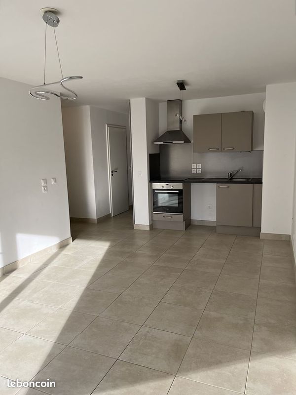 Appartement 3 pièces 60 m² · à Melun · 60 m² · 880 €/mois