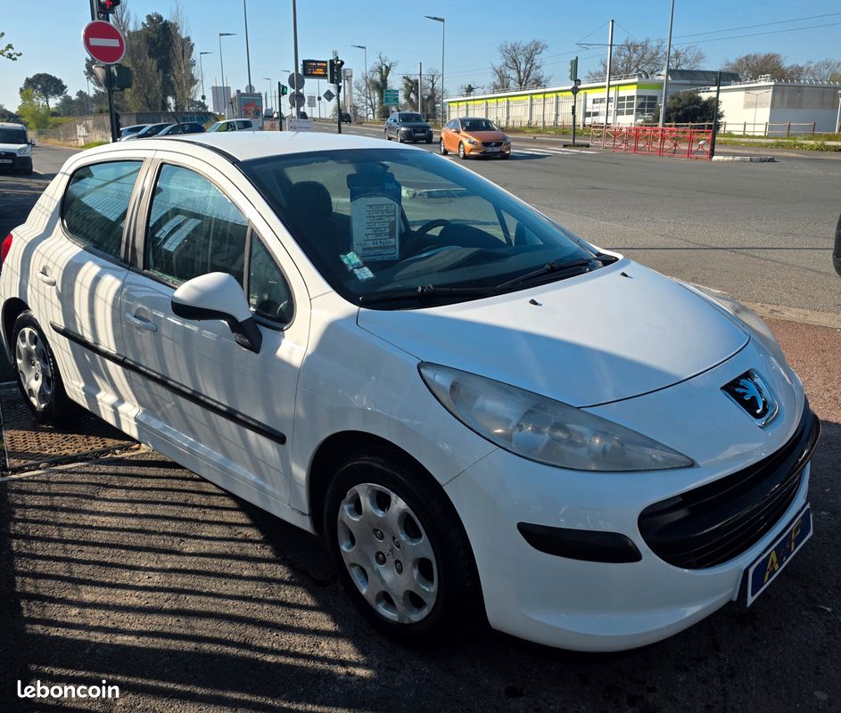 Peugeot 207 1.4 hdi 70 trendy garantie 3 mois (image 2)