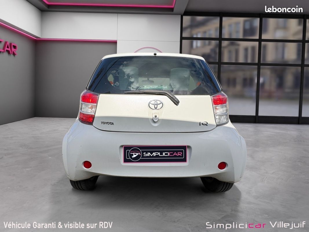 TOYOTA iQ iQ² 68 VVT-i MultiDrive, Boite Auto, Garantie 12 mois (image 11)