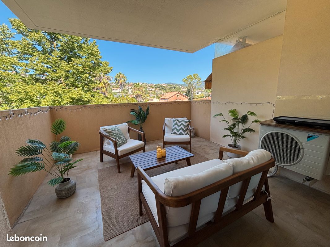 Appartement 1 pièce 30 m² · à Mandelieu-la-Napoule · 30 m² · 870 €/mois