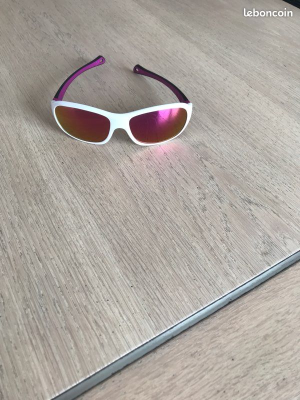 Lunettes de soleil fille (image 3)