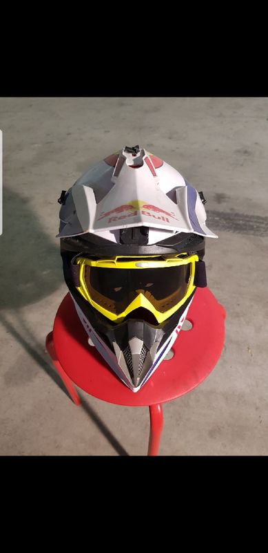 casque de motocross Red Bull