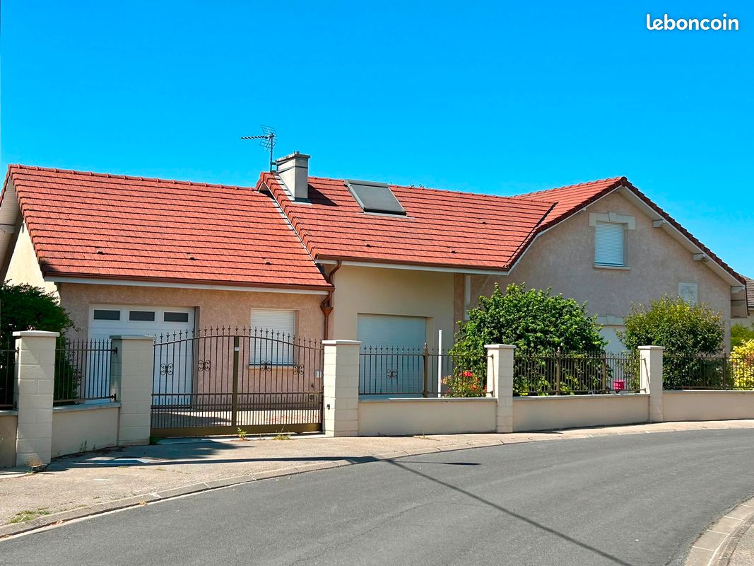 Maison 7 pièces 160 m² · à Saint-Memmie · 160 m² · 330 000 €