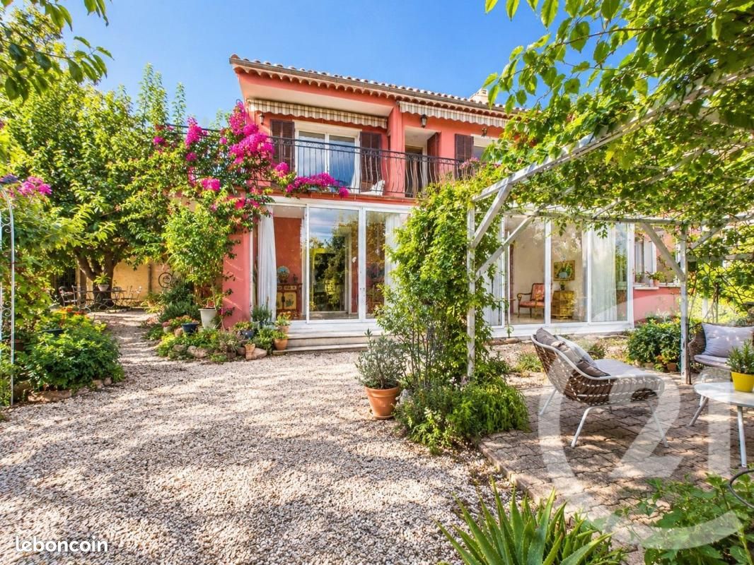 Maison 8 pièces 181 m² · à La Valette-du-Var · 181 m² · 753 000 €