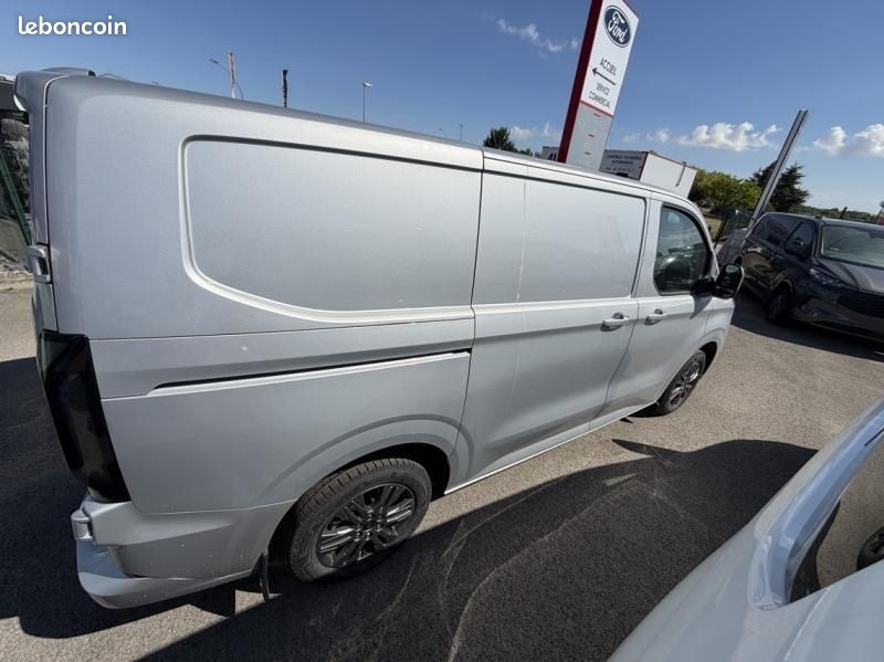 Ford Transit Custom Fg 320 L1H1 2.5 Duratec 232ch Hybride rechargeable Limited CVT (image 4)
