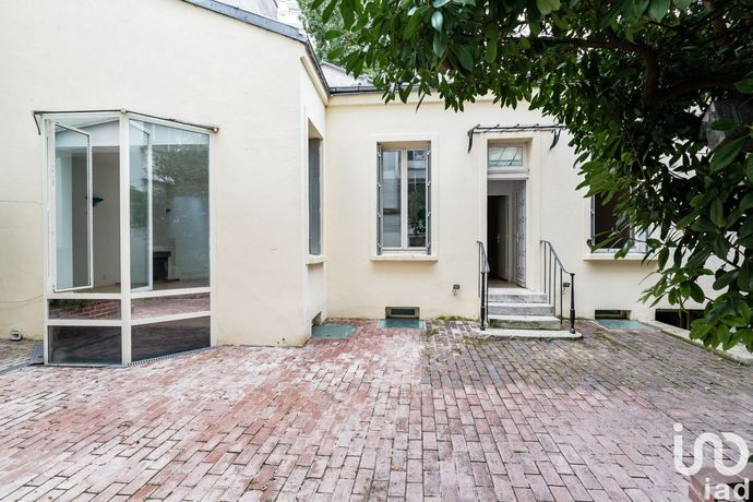 Maison 5 pièce(s) 180 m²à vendre Paris-18e-arrondissement