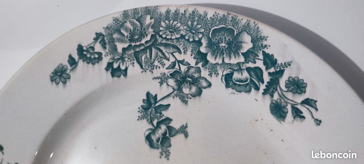 Plat ancien Bertrand Bordeaux modèle Anémones - Arts de la table