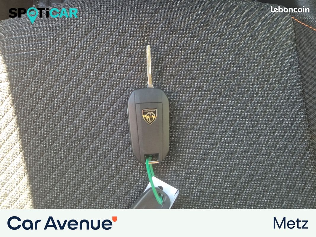 PEUGEOT 208 Hybrid 110 ch e-DCS6 Style (image 16)