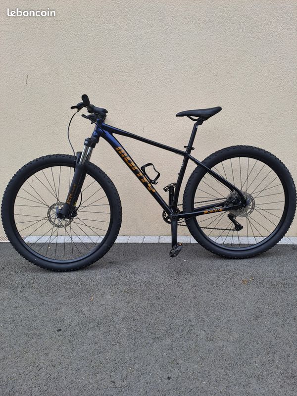 VTT monty taille M Vélos