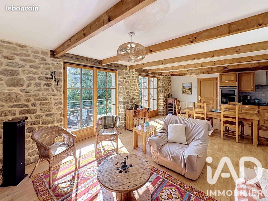 Maison 5 pièces 132 m² · à Le Croisty · 132 m² · 215 000 €