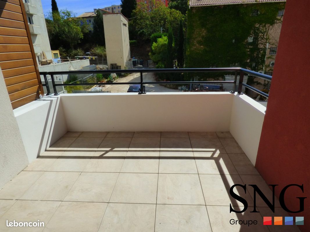 Appartement 2 pièce(s) 32 m²à louer Aubagne