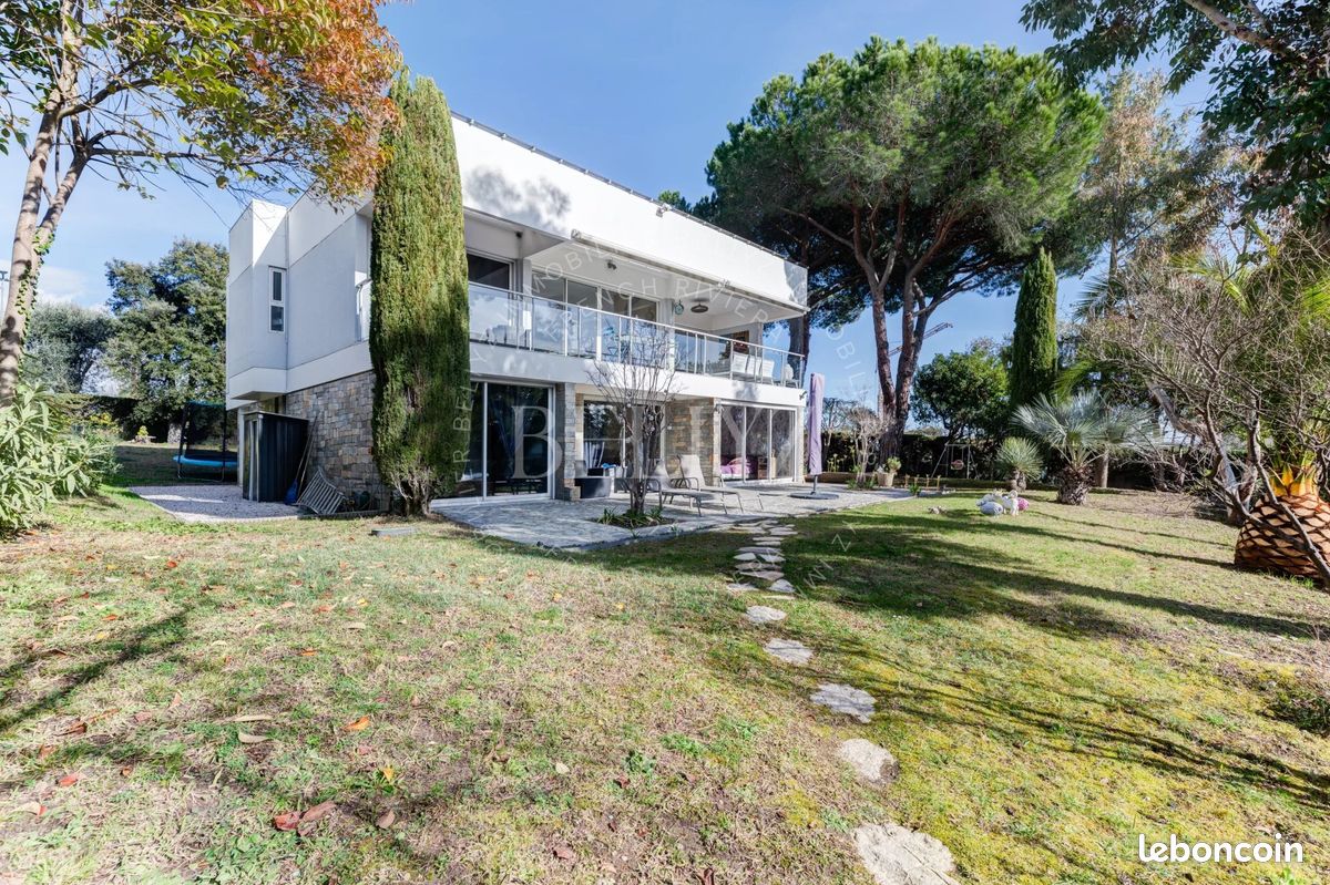 Maison 6 pièces 186 m² · à Biot · 186 m² · 1 245 000 €