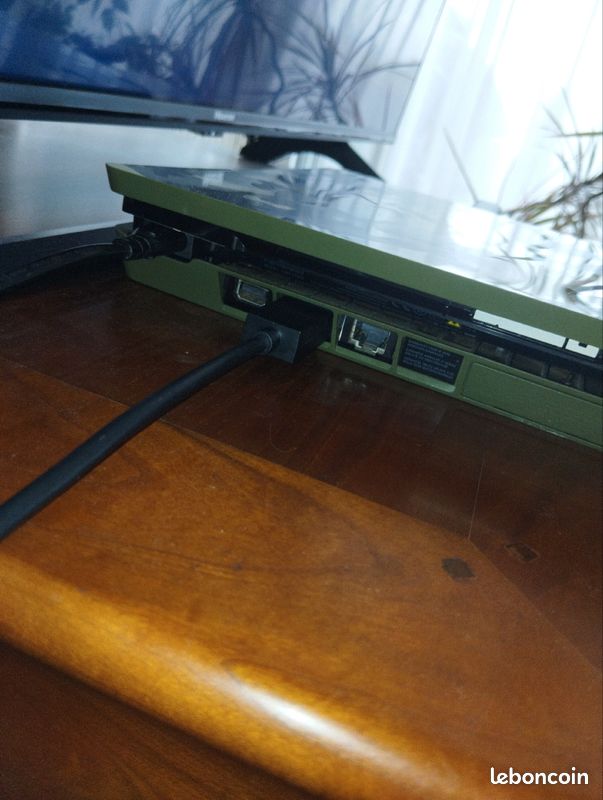 Ps4 d'occasion édition Call of Duty + manette filaire (image 3)