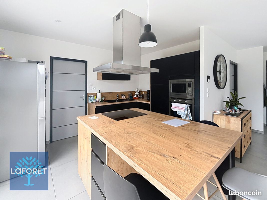 Maison 4 pièces 95 m² · à Pontmain · 95 m² · 860 €/mois
