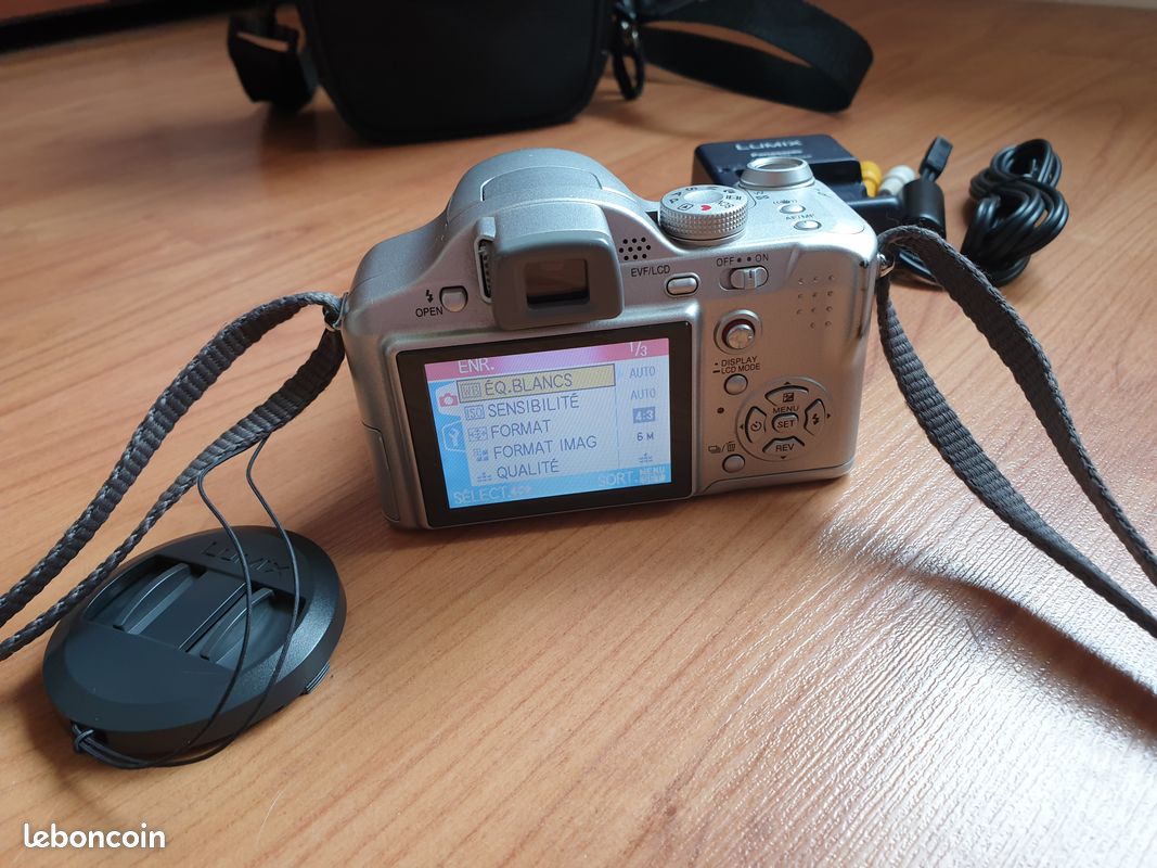 Annonces appareil photo panasonic lumix d'occasion