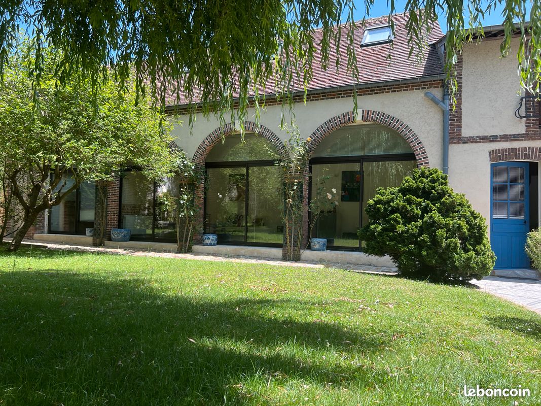 Maison 12 pièces 331 m² · à Tillières-sur-Avre · 331 m² · 449 000 €
