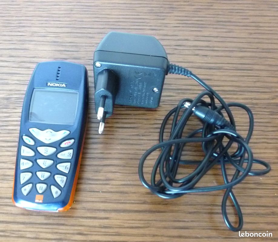 Téléphone Vintage Nokia 3510 Bleu Désimlocké - Comme Neuf En Anglais Avec Chargeur