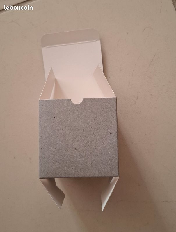 Boite cadeaux en carton (image 2)