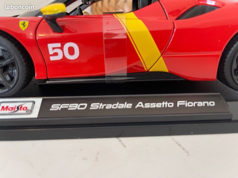 FERRARI SF 90 ASSETTO FIORANNO voiture de collection MAISTO neuve échelle 1/18 (image 7)