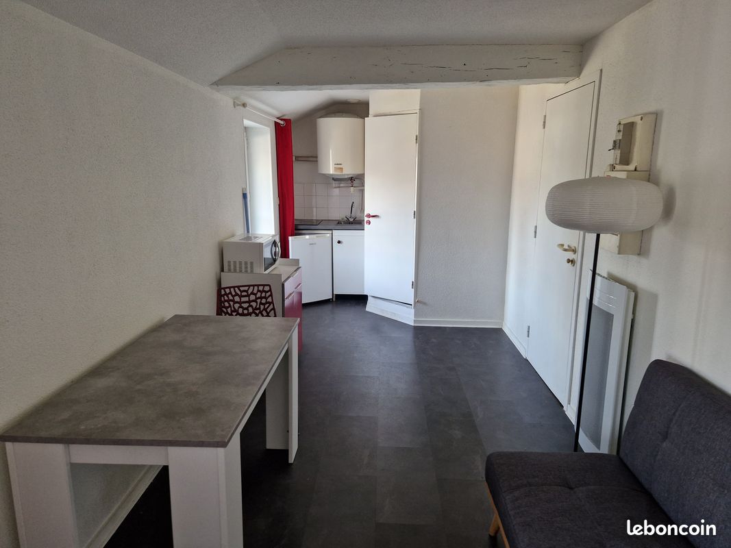Appartement 1 pièce 21 m² · à Bourg-en-Bresse · 21 m² · 390 €