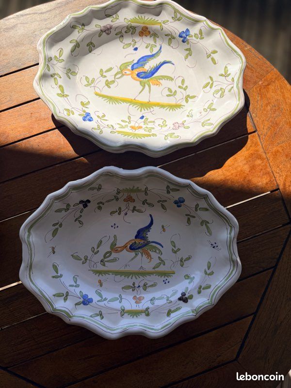 Paire de Plats Ovales en Faïence de Moustiers - Décor à l'Oiseau (image 2)