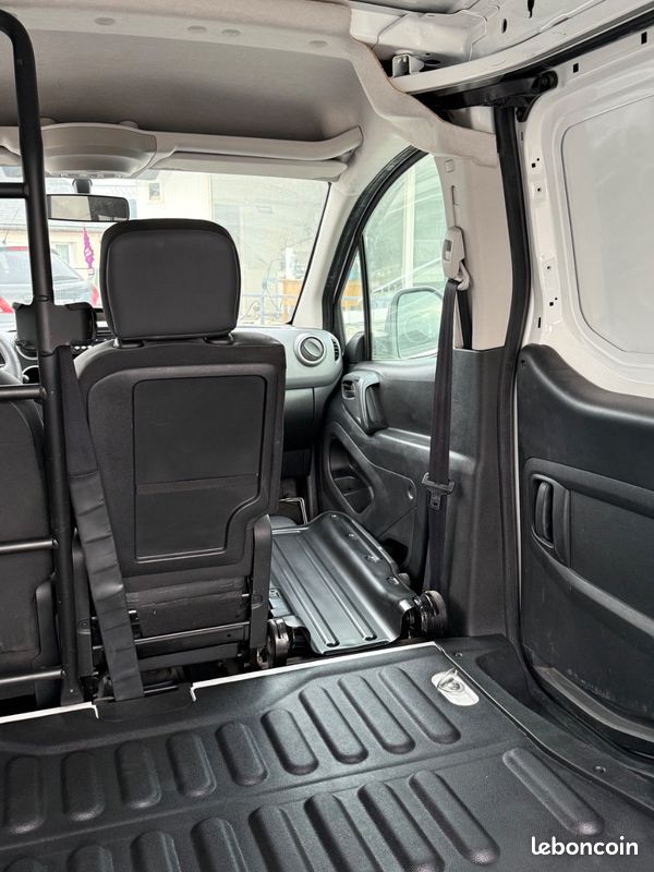 Citroën Berlingo 1.6hdi 90 3 places excellent etat (image 13)