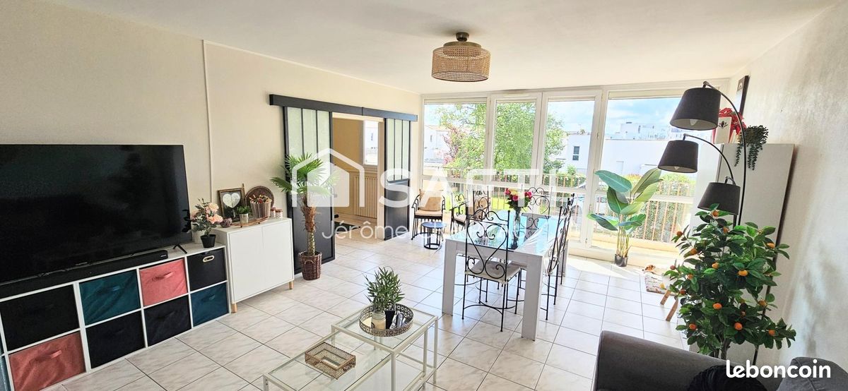 Appartement 5 pièces 98 m² · à La Roche-sur-Yon · 98 m² · 164 000 €