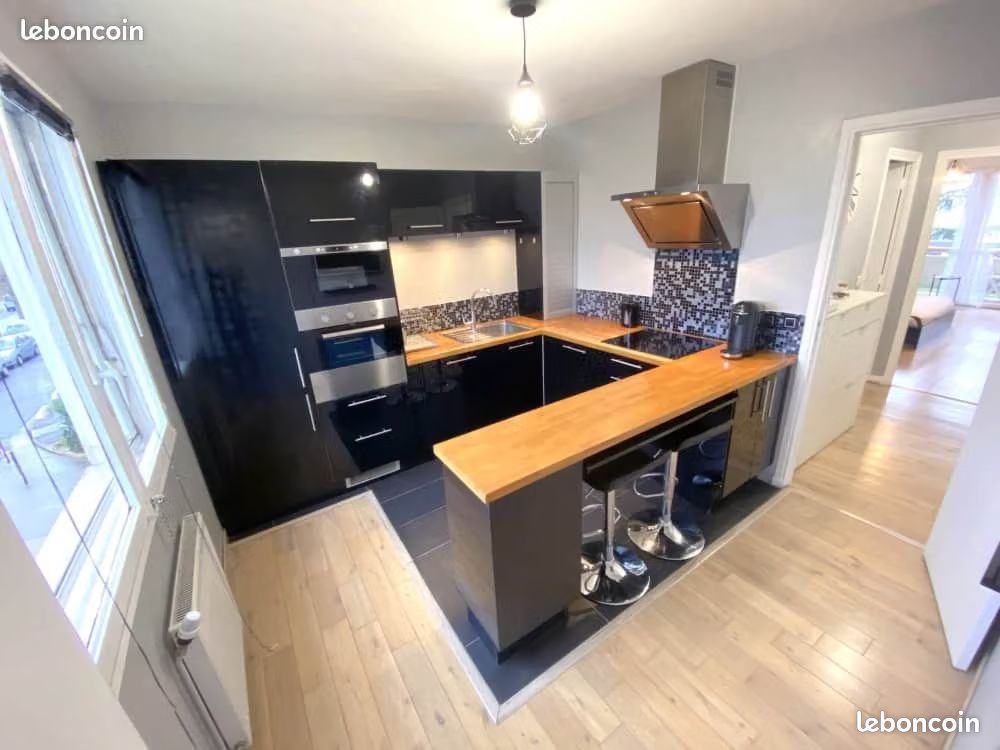 Appartement 5 pièces 90 m² · à Évry-Courcouronnes · 90 m² · 530 €