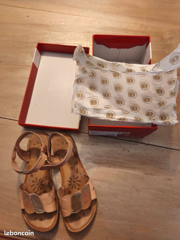 Sandales Kickers En Cuir Rose Pâle Taille 38 – Lanières Ajustables, état Impeccable