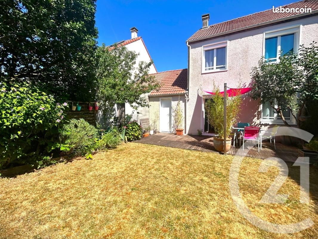 Maison 4 pièces 73 m² · à Étampes · 73 m² · 237 000 €